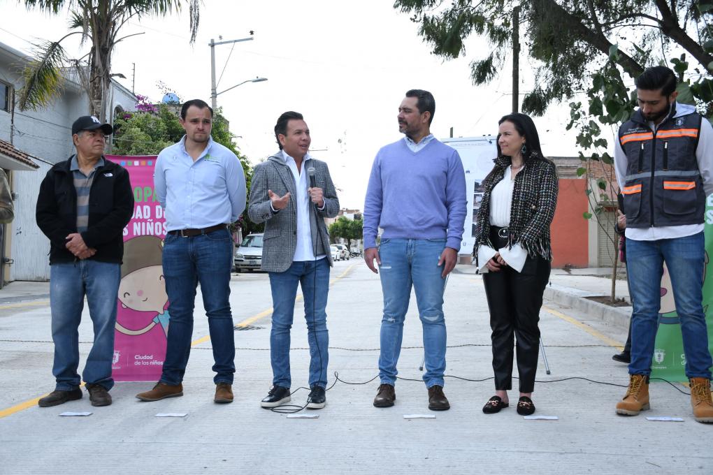 Lleva Zapopan infraestructura social digna a Colinas de los Robles