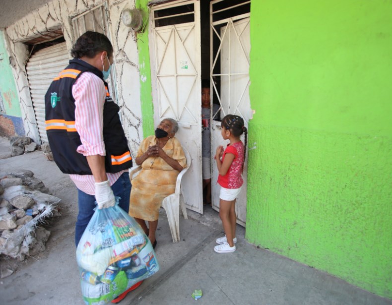 Entrega Zapopan 20 mil despensas ante contingencia por Covid-19