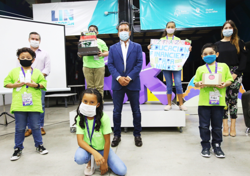 Se graduaron 31 niños y niñas de la Octava Generación de Reto Kids