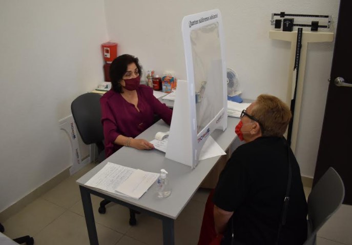 Realiza DIF Zapopan exámenes gratuitos de osteoporosis e insuficiencia varicosa y consultas oftalmológicas