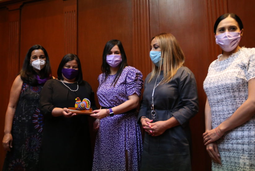 Entrega Zapopan reconocimiento a María Antonia Chávez Gutiérrez por su trayectoria profesional
