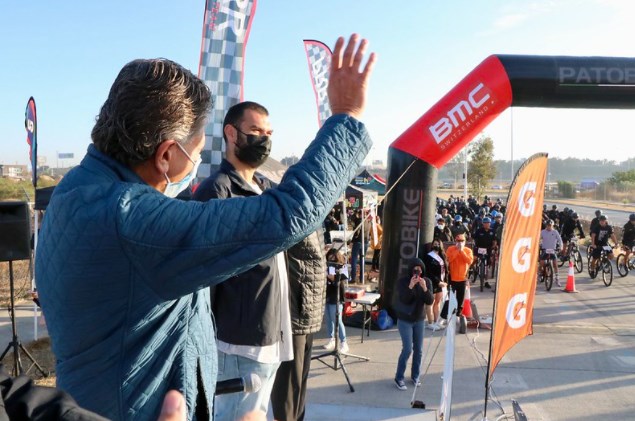 Zapopan fomenta el deporte con carrera ciclista