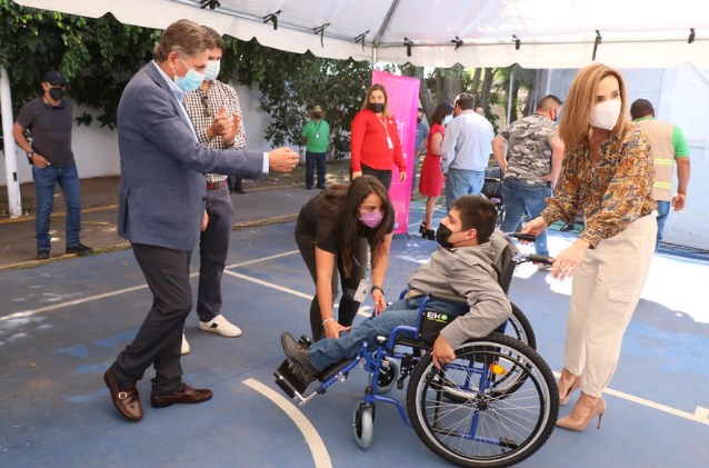 DIF Zapopan entregó 50 sillas de ruedas a población vulnerable  