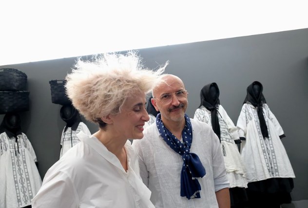Llega al MAZ la exposición Mujer de Negro