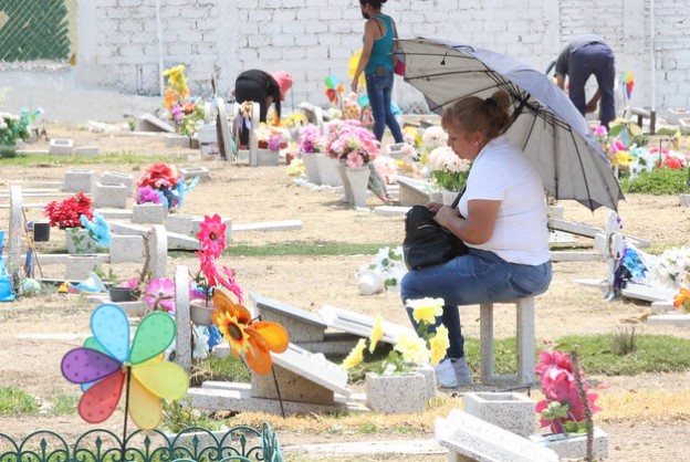 Zapopan recibe a más de 67 mil visitantes en cementerios