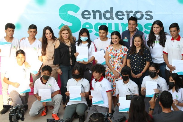 Zapopan implementa Senderos Seguros en el CECyTEJ 25 de Santa Margarita
