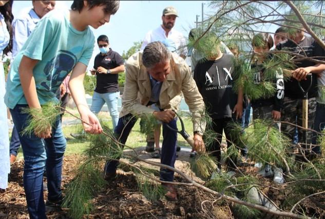 Zapopan conmemora el Día del Árbol con plantación en el Parque de las Niñas y los Niños
