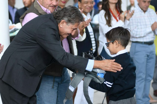 Inicia en Zapopan la entrega de kits escolares del programa Recrea, Educando para la vida
