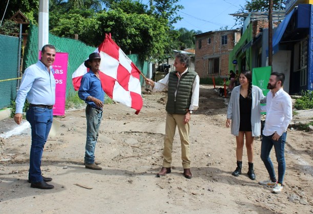 Frangie arranca obras de infraestructura en comunidades rurales