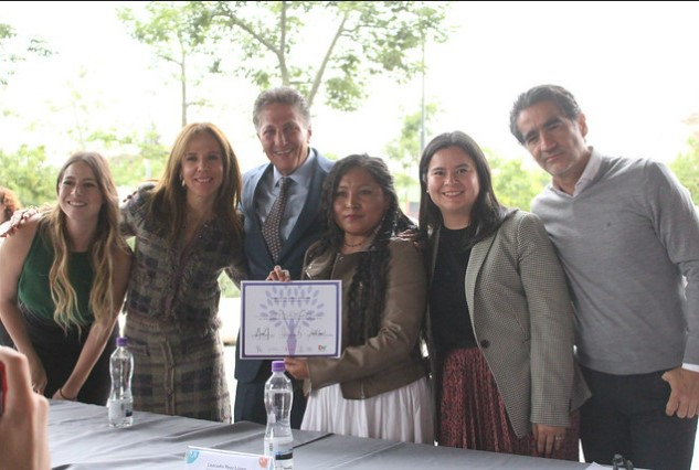 Se gradúan 24 mujeres indígenas de la primera generación de Ser Mujer