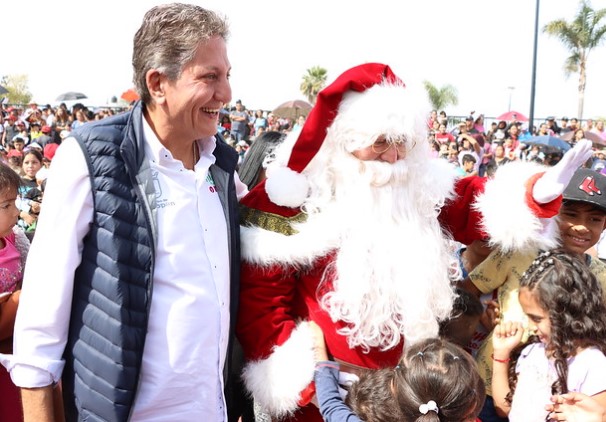 Se adelanta la Navidad para niñas y niños de Valle de los Molinos