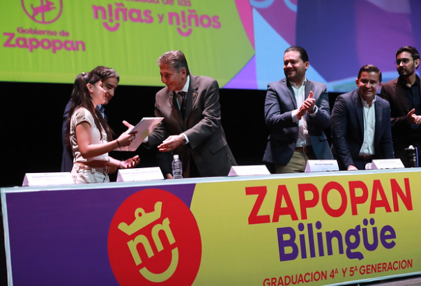 Egresan la cuarta y quinta generación de Zapopan Bilingüe
