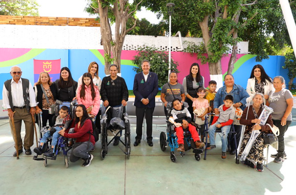 El DIF Zapopan entrega aparatos ortopédicos