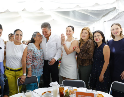 Frangie celebra con alegría y reconocimiento a las madres zapopanas