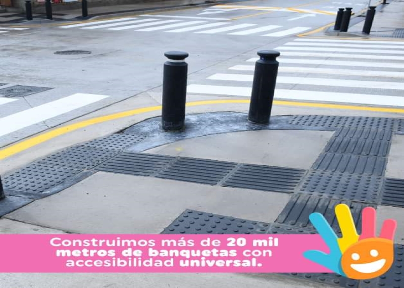 Construimos más de 20 mil metros de banquetas con accesibilidad universal.